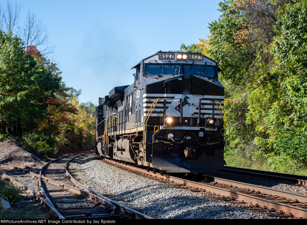 NS 4527 leads a 268 east at Prospect Ave 